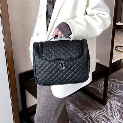 Trousse Maquillage Matelassée Noire, trousse de maquillage en plastique